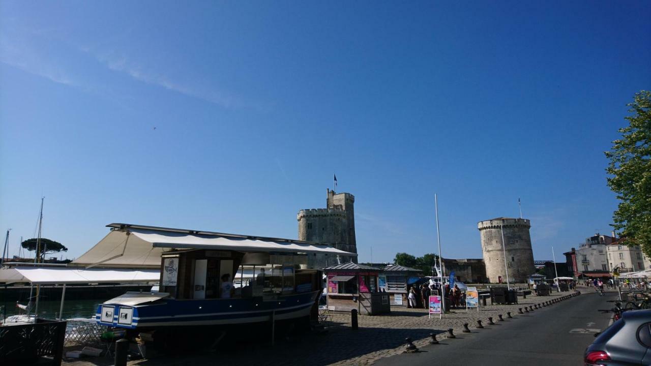 ラ・ロシェルSur Le Vieux Port, Centre De La Rochelleアパートメント エクステリア 写真