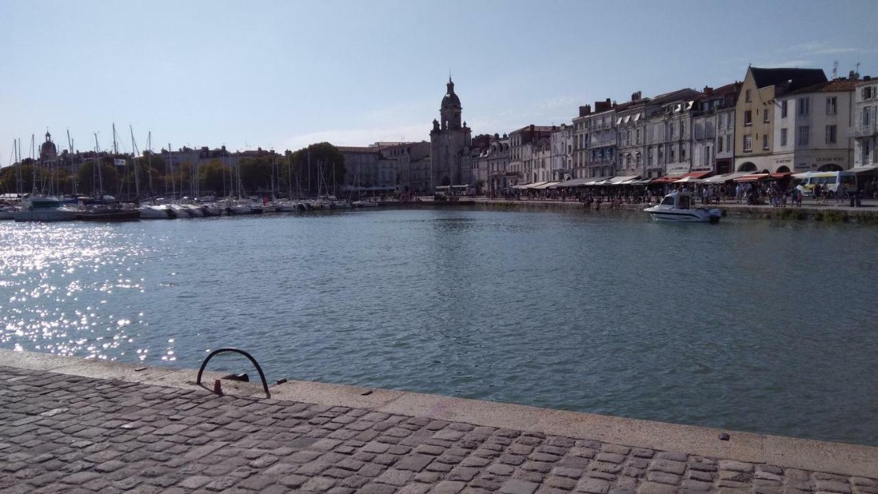 ラ・ロシェルSur Le Vieux Port, Centre De La Rochelleアパートメント エクステリア 写真