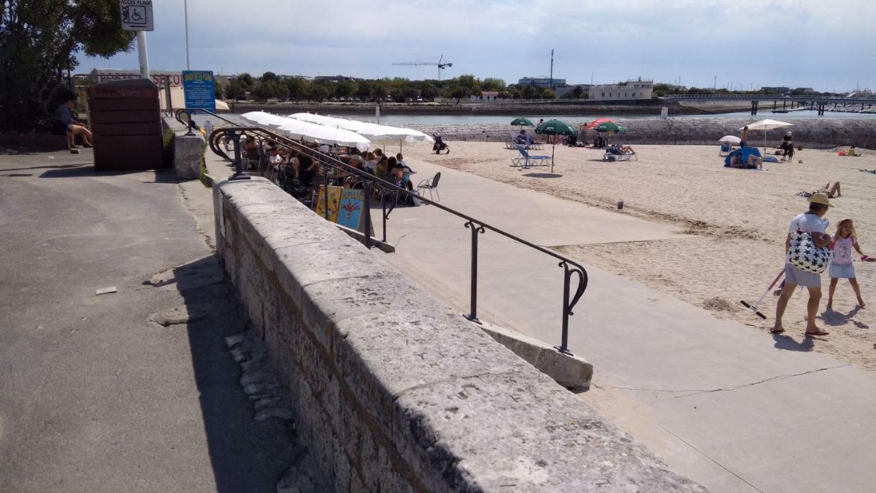ラ・ロシェルSur Le Vieux Port, Centre De La Rochelleアパートメント エクステリア 写真
